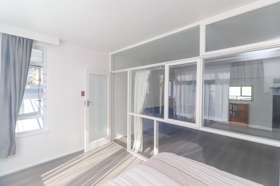 1 Bedroom Property for Sale in Sea Point Western Cape